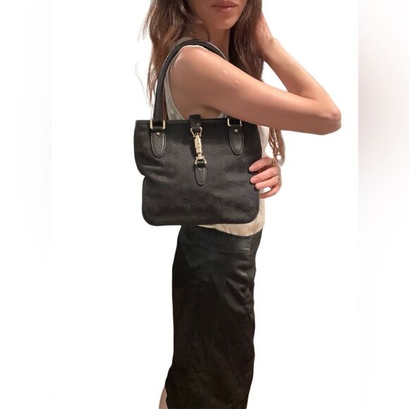 Gucci Black Women's Jackie Bag with piston lock - Picture 1 of 16